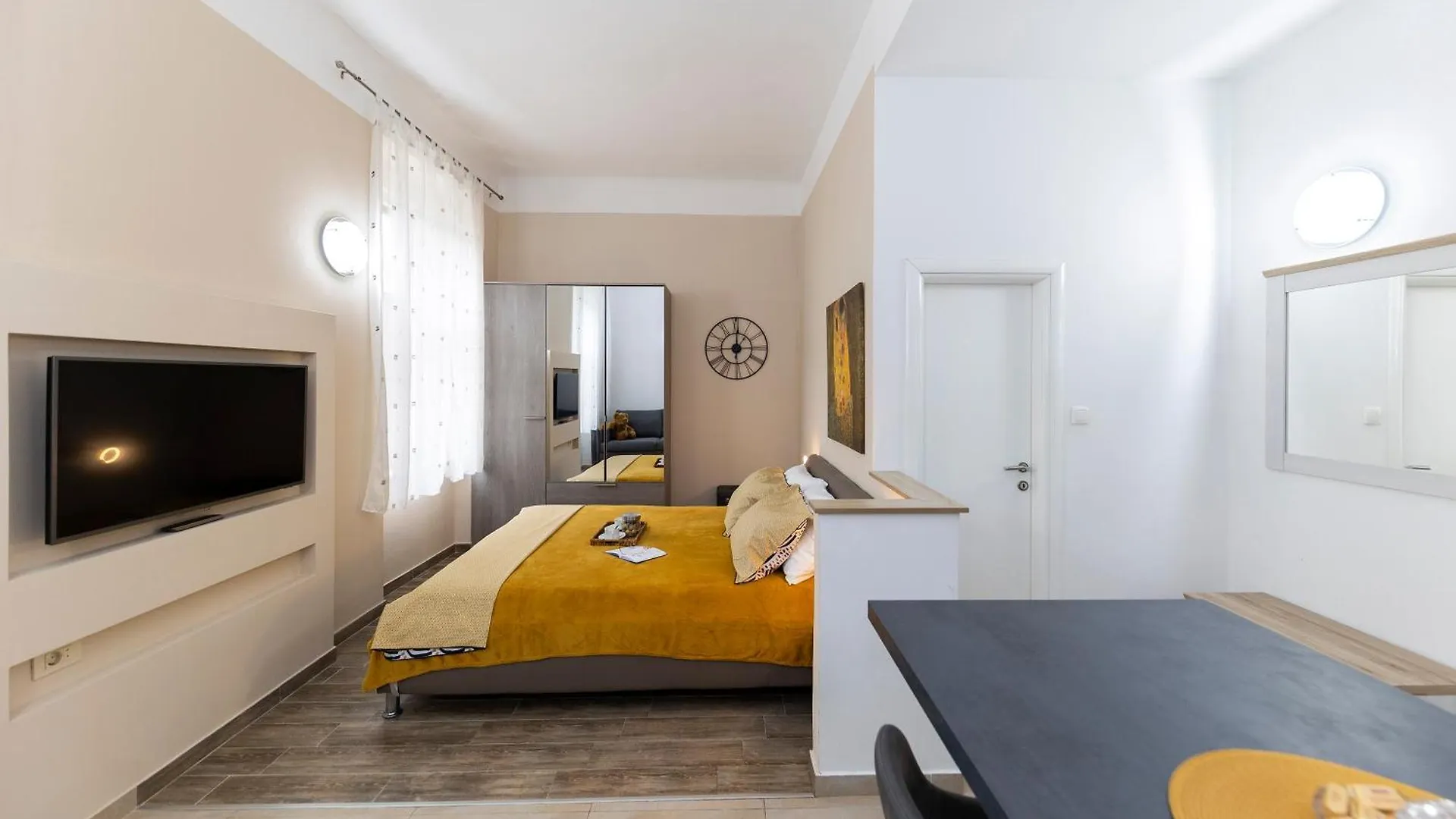 Pensionat Apartments & Rooms Kolovare Beach 3, Zadar
