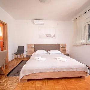 Apartment Prominac