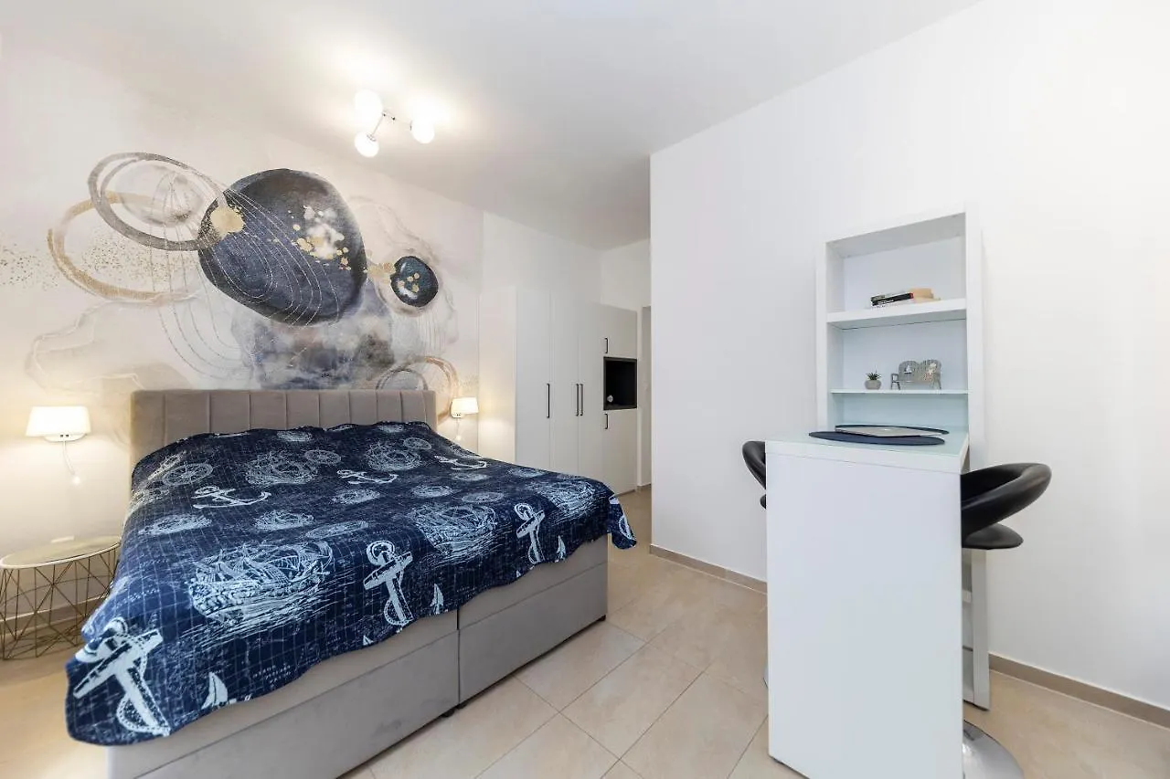 Guest house Apartments & Rooms Kolovare Beach 3, Zadar
