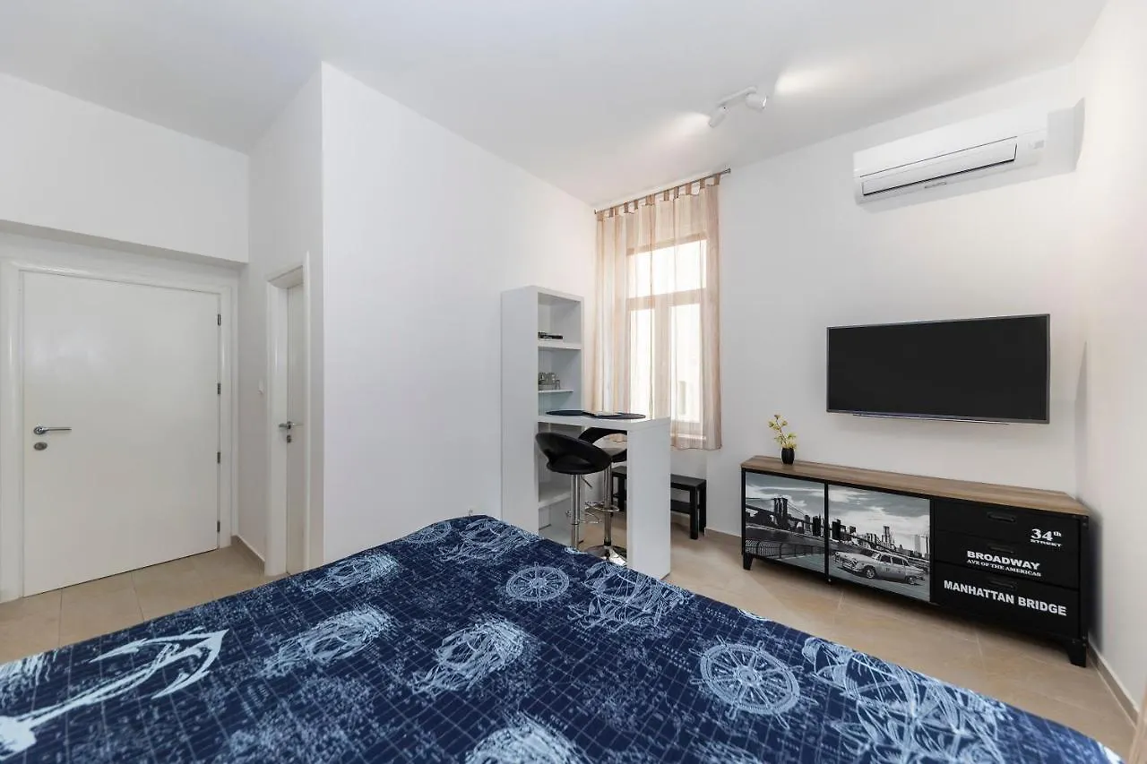 Πανσιόν Apartments & Rooms Kolovare Beach 3, Ζαντάρ