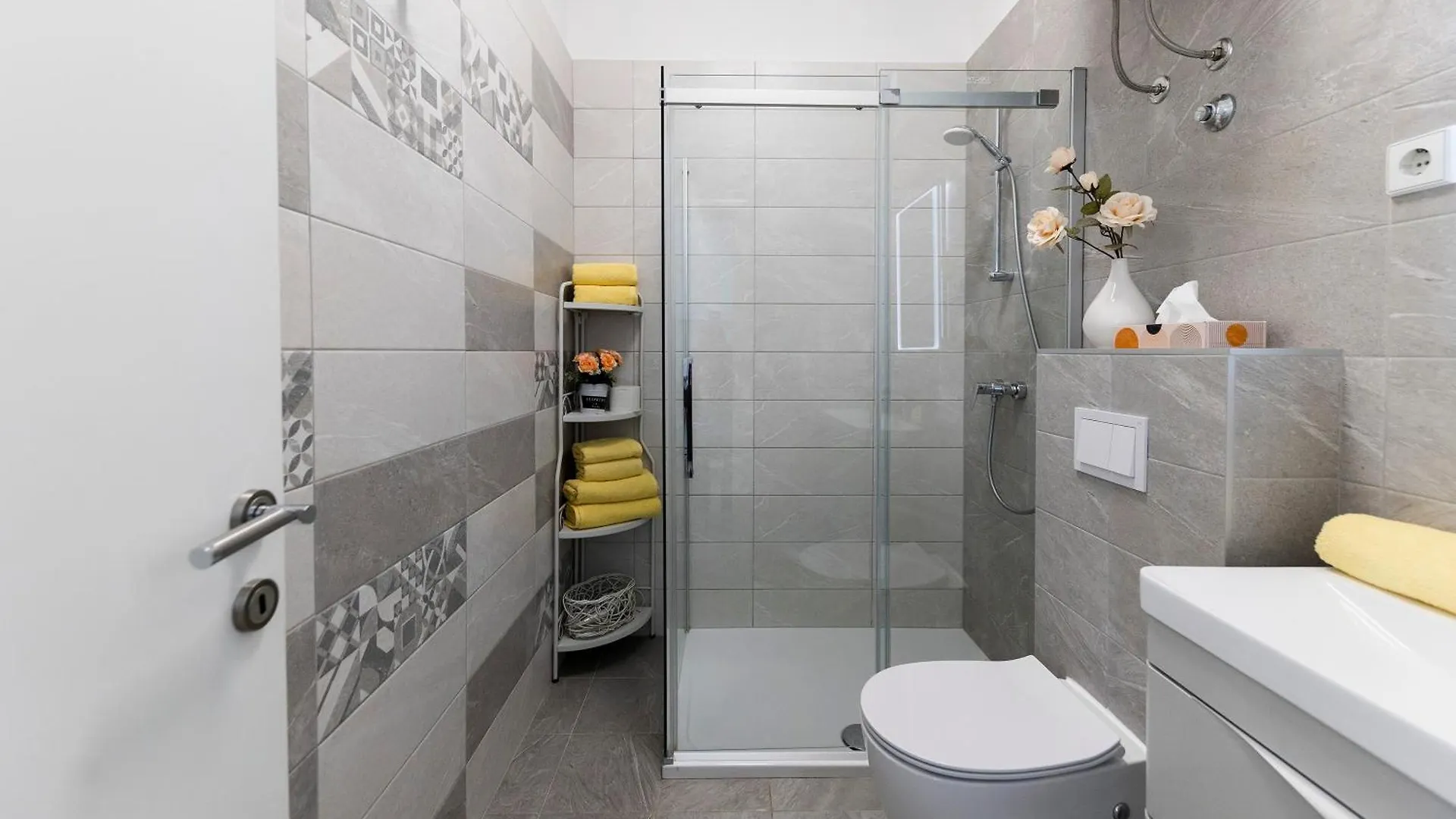 Guest house Apartments & Rooms Kolovare Beach 3, Zadar